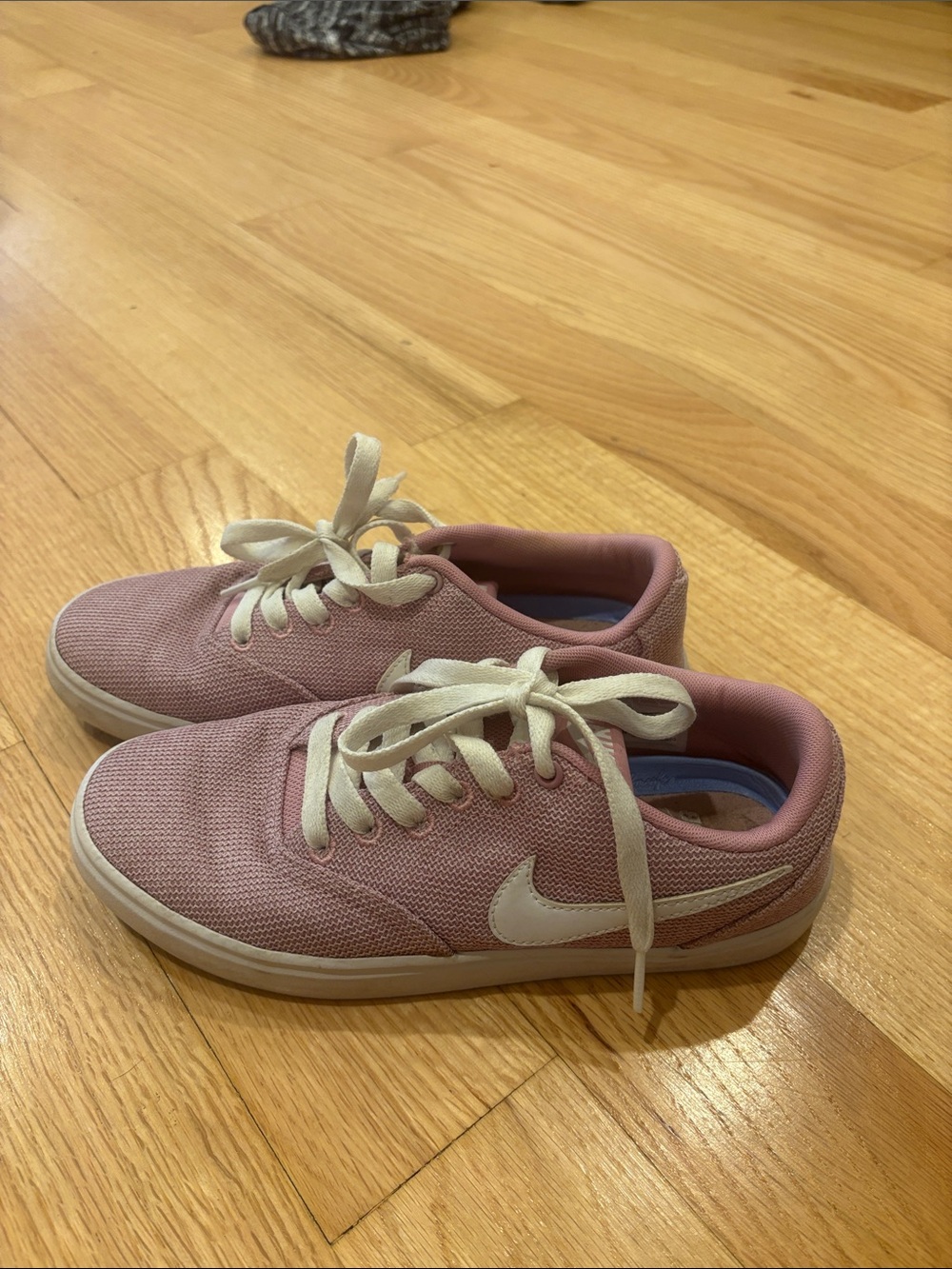 Nike Kids Pink Low-Top Sneakers with White Swoosh